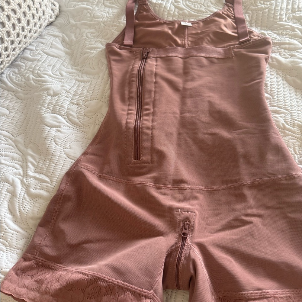 Women's Shapewear Bodysuit in Pink